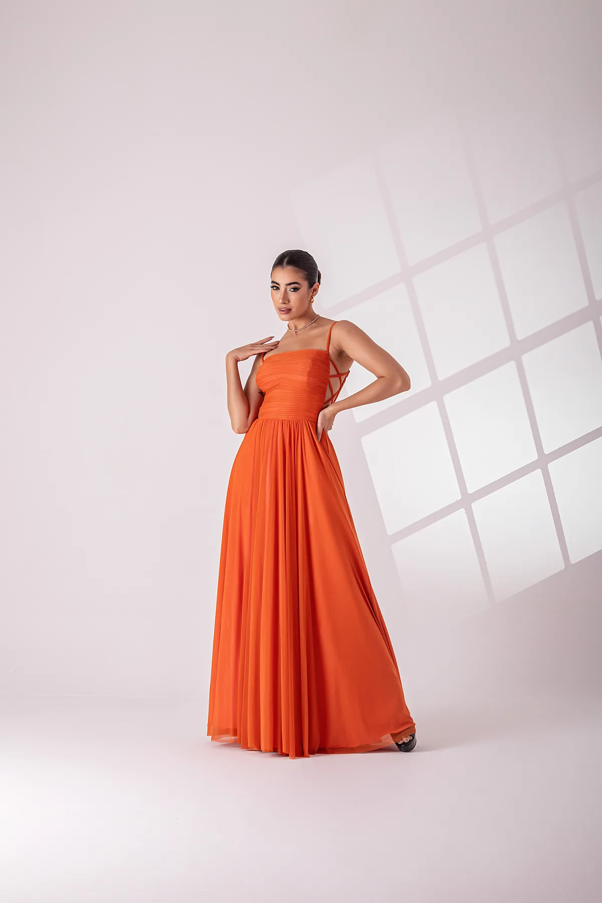 Vestido Longo Recortes Vazados