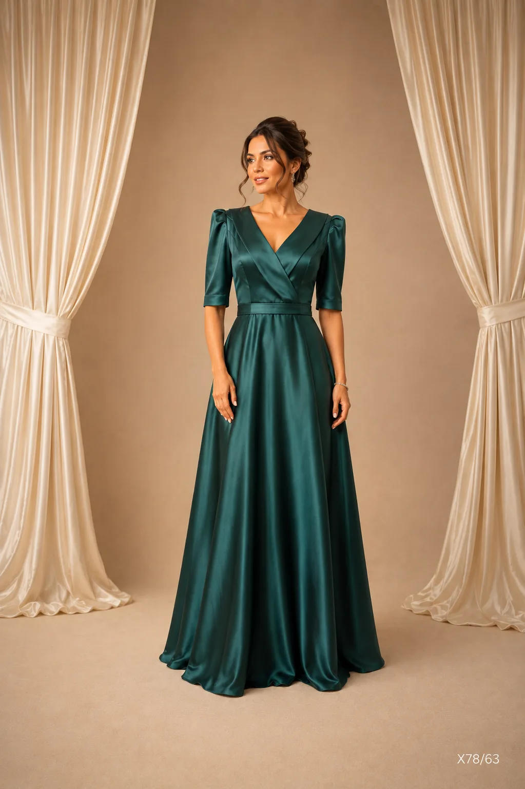 Vestido Longo Godê com Dobrões e Manga